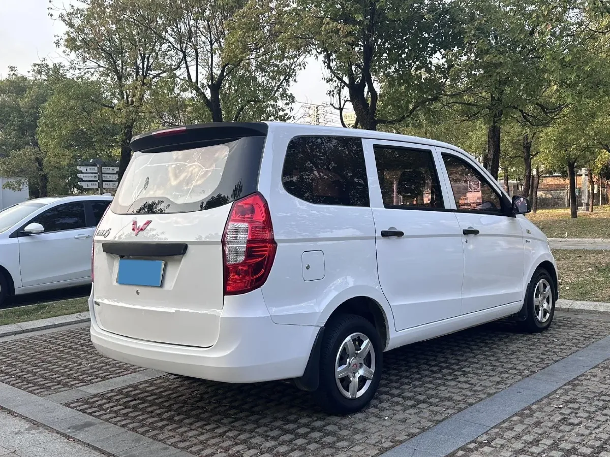 2018 WuLing HongGuang 1.5L 105HP L4 5MT,autocango,china used car exporter,china ev exporter,chinese used car exporter,chinese used ev exporter