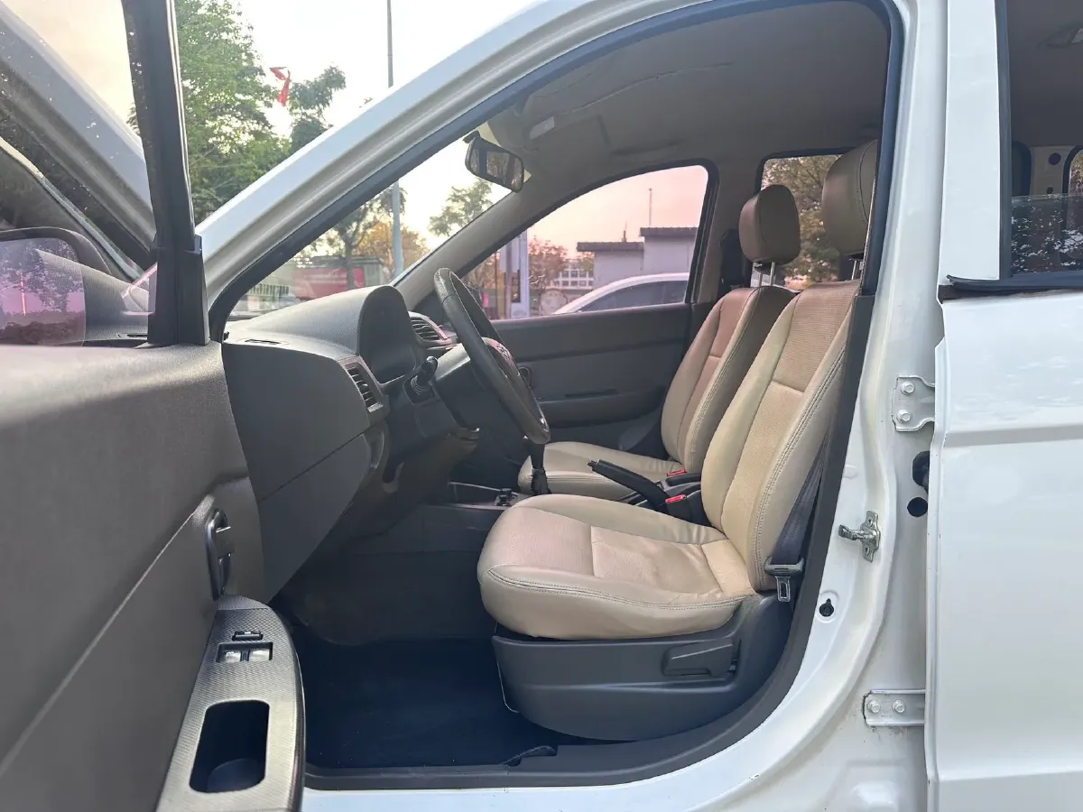 2018 WuLing HongGuang 1.5L 105HP L4 5MT,autocango,china used car exporter,china ev exporter,chinese used car exporter,chinese used ev exporter