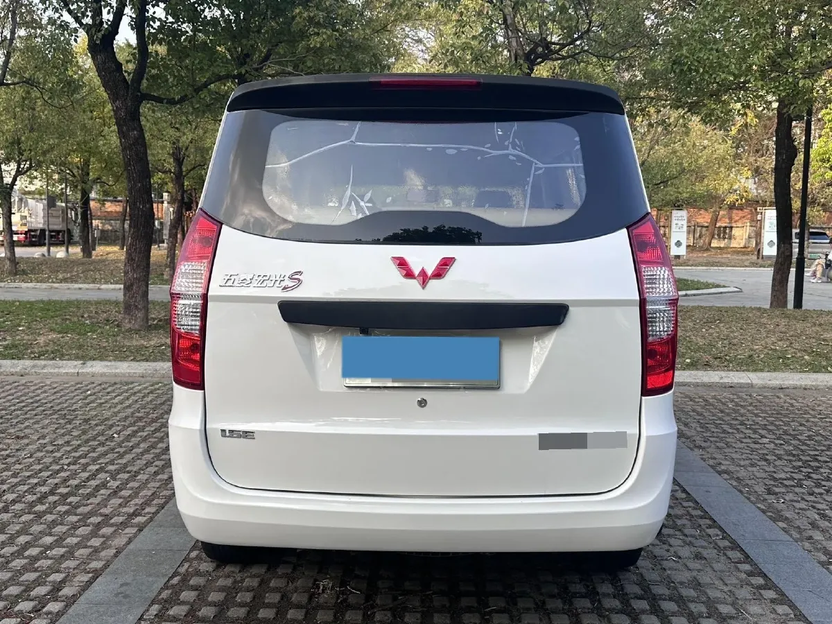 2018 WuLing HongGuang 1.5L 105HP L4 5MT,autocango,china used car exporter,china ev exporter,chinese used car exporter,chinese used ev exporter
