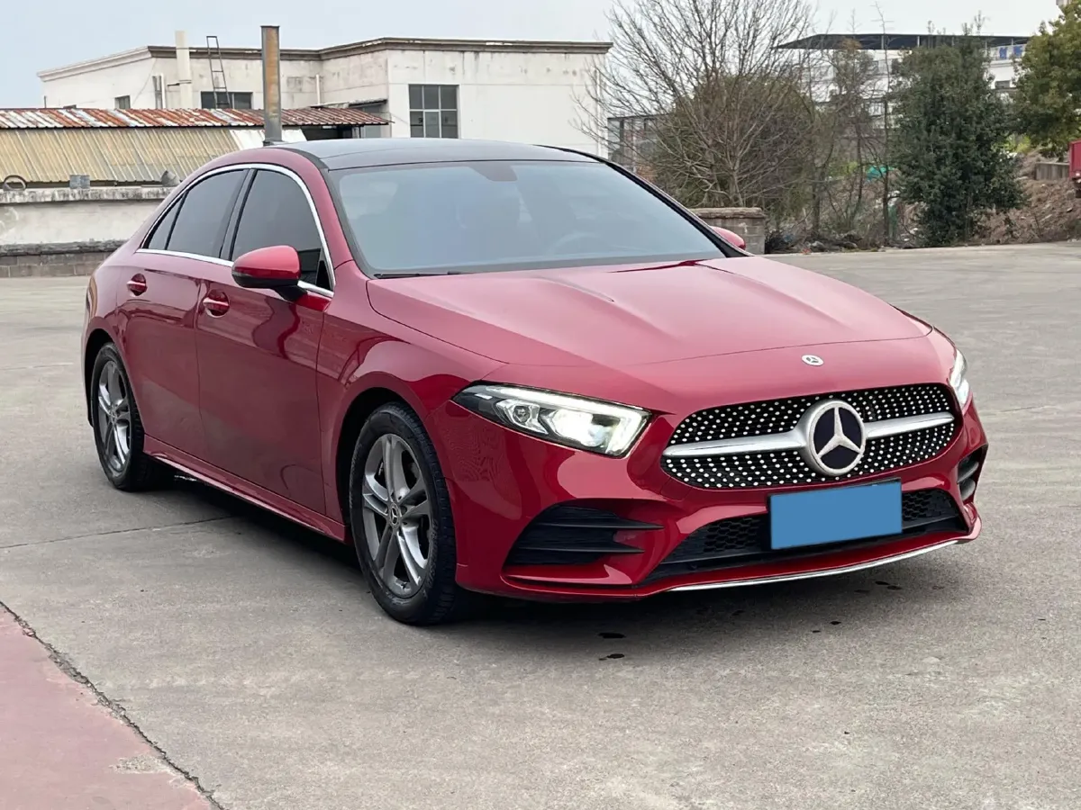 2021 Mercedes-Benz A Class 1.3T 136HP L4 7DCT,autocango,china used car exporter,china ev exporter,chinese used car exporter,chinese used ev exporter