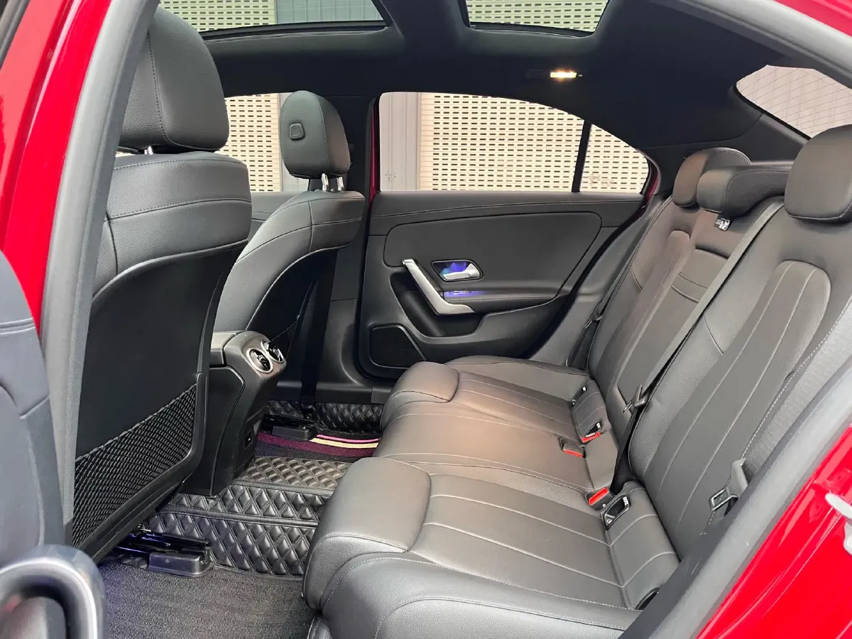 2021 Mercedes-Benz A Class 1.3T 136HP L4 7DCT,autocango,china used car exporter,china ev exporter,chinese used car exporter,chinese used ev exporter