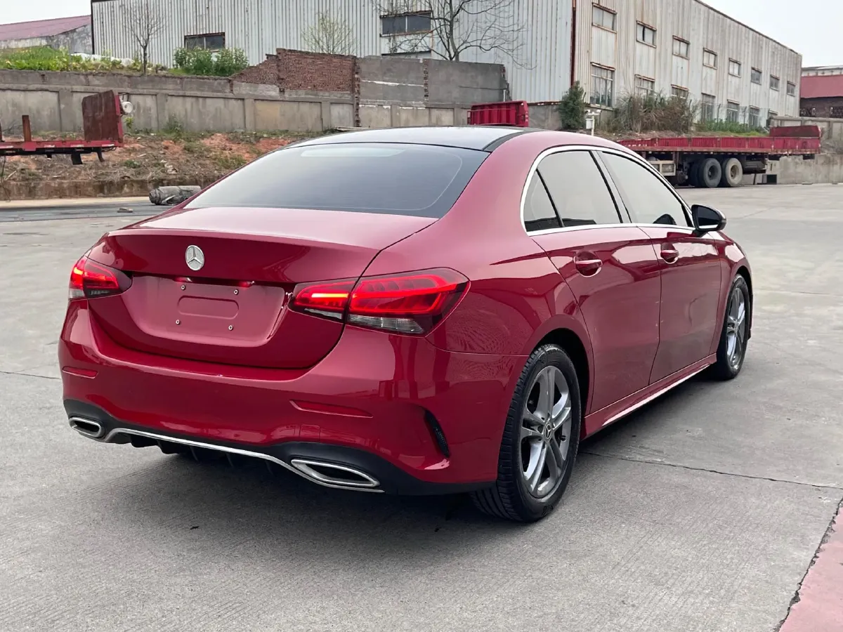 2021 Mercedes-Benz A Class 1.3T 136HP L4 7DCT,autocango,china used car exporter,china ev exporter,chinese used car exporter,chinese used ev exporter