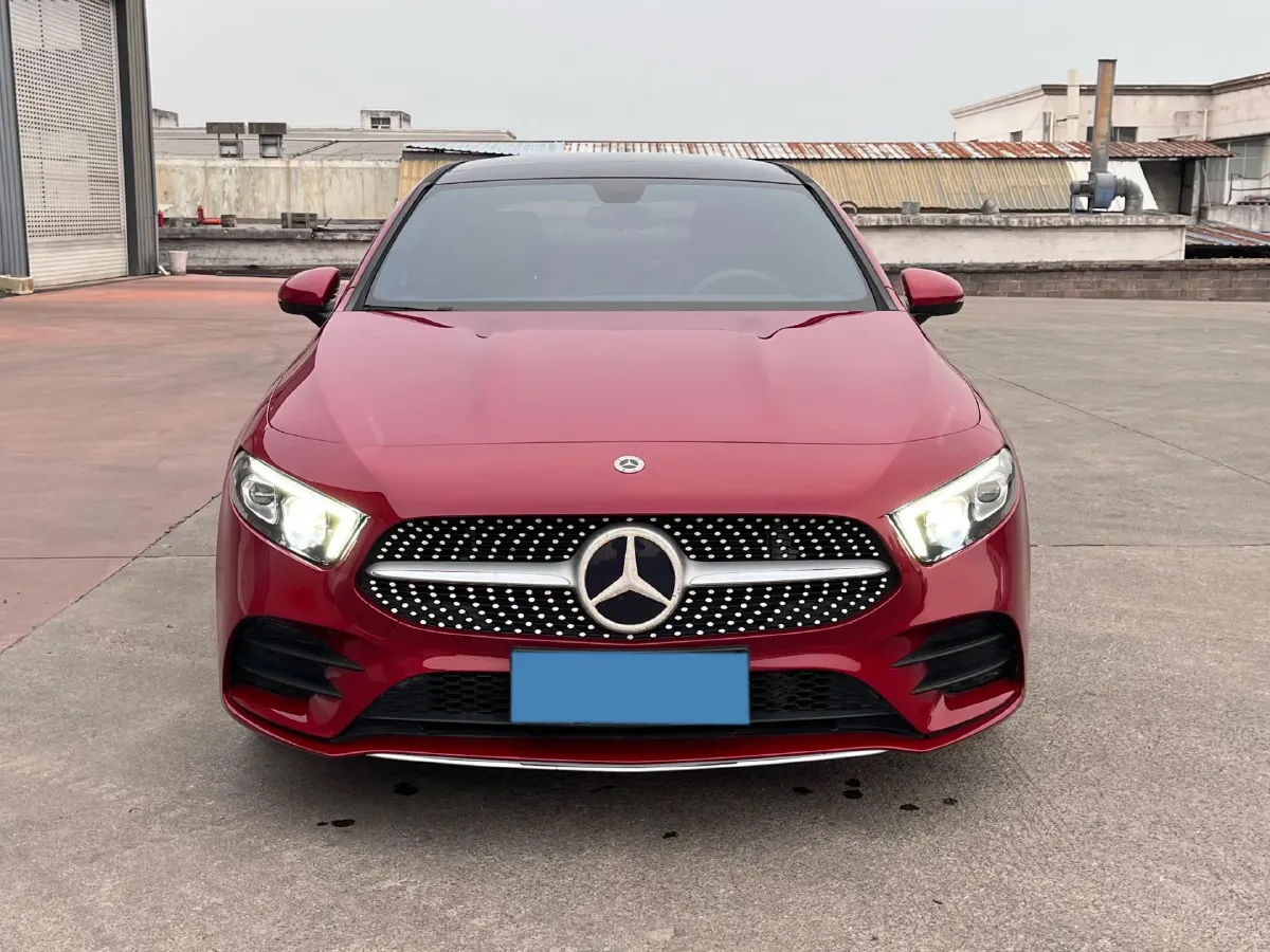 2021 Mercedes-Benz A Class 1.3T 136HP L4 7DCT,autocango,china used car exporter,china ev exporter,chinese used car exporter,chinese used ev exporter