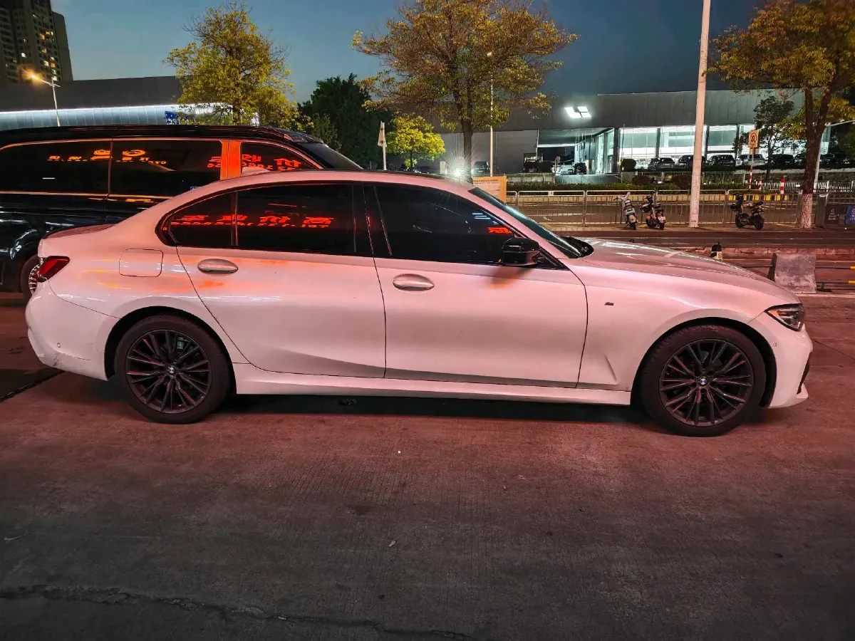 2021 BMW 3 Series 2.0T 184HP L4 8AT,autocango,china used car exporter,china ev exporter,chinese used car exporter,chinese used ev exporter