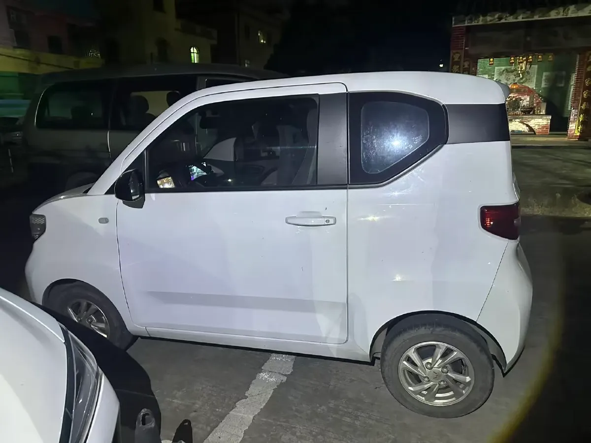 2020 WuLing HongGuang MINI EV BEV 13.8KWH,autocango,china used car exporter,china ev exporter,chinese used car exporter,chinese used ev exporter