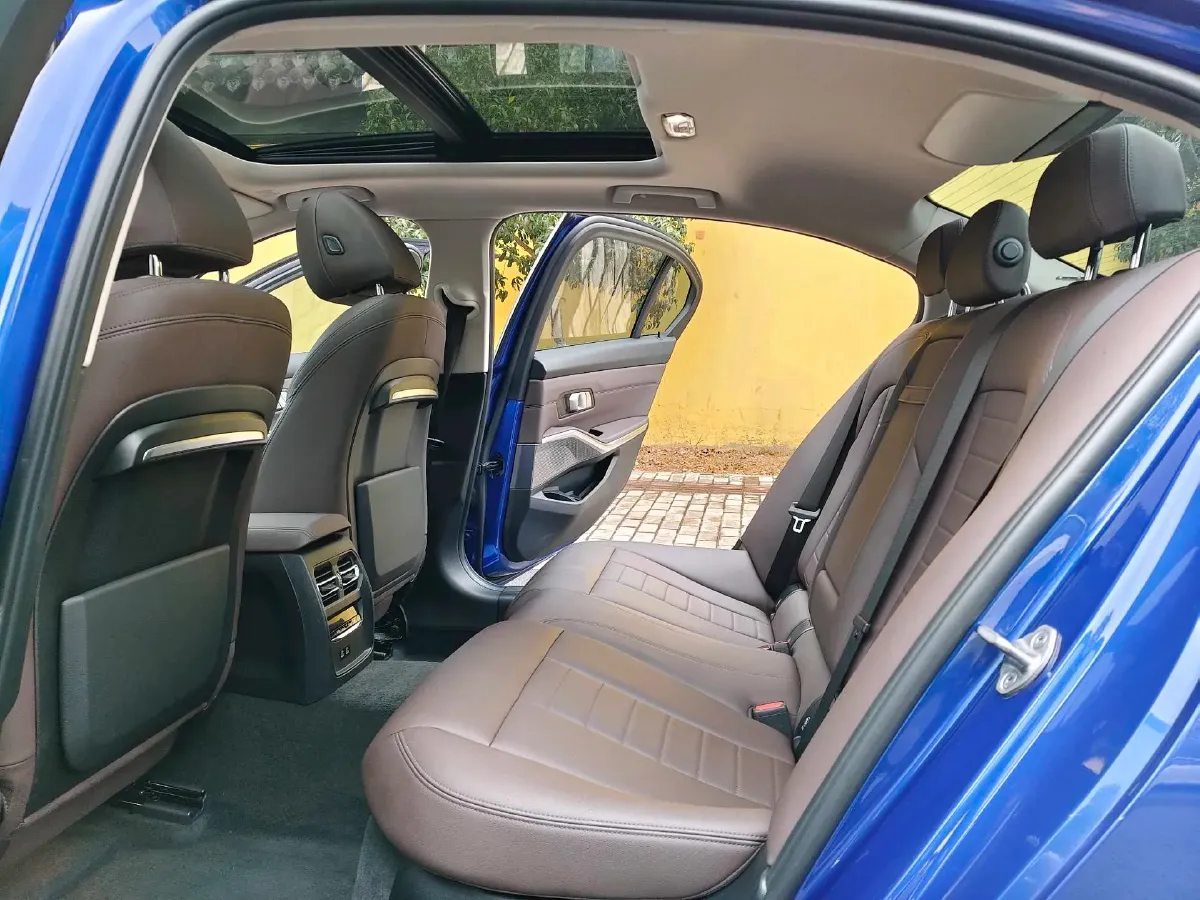 2021 BMW 3 Series 2.0T 156HP L4 8AT,autocango,china used car exporter,china ev exporter,chinese used car exporter,chinese used ev exporter