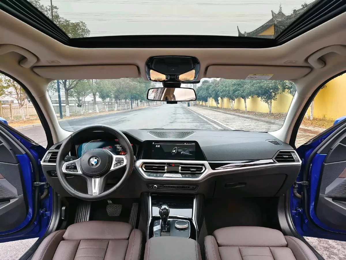 2021 BMW 3 Series 2.0T 156HP L4 8AT,autocango,china used car exporter,china ev exporter,chinese used car exporter,chinese used ev exporter