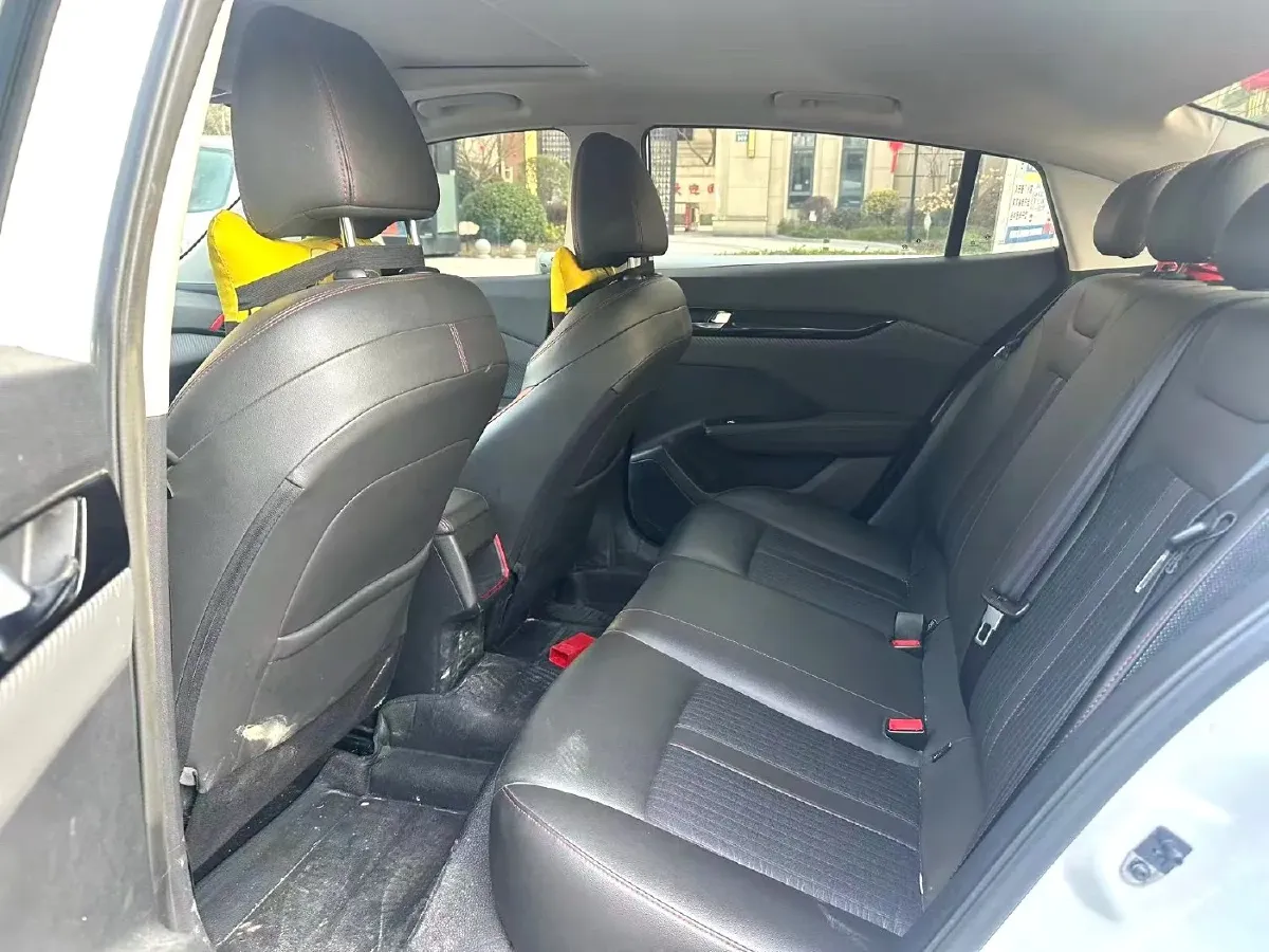 2021 DongFeng Aeolus YiXuan 1.5T 150HP L4 6DCT,autocango,china used car exporter,china ev exporter,chinese used car exporter,chinese used ev exporter