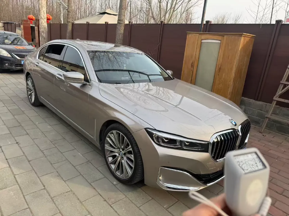 2019 BMW 7 Series 3.0T 340HP L6 8AT,autocango,china used car exporter,china ev exporter,chinese used car exporter,chinese used ev exporter