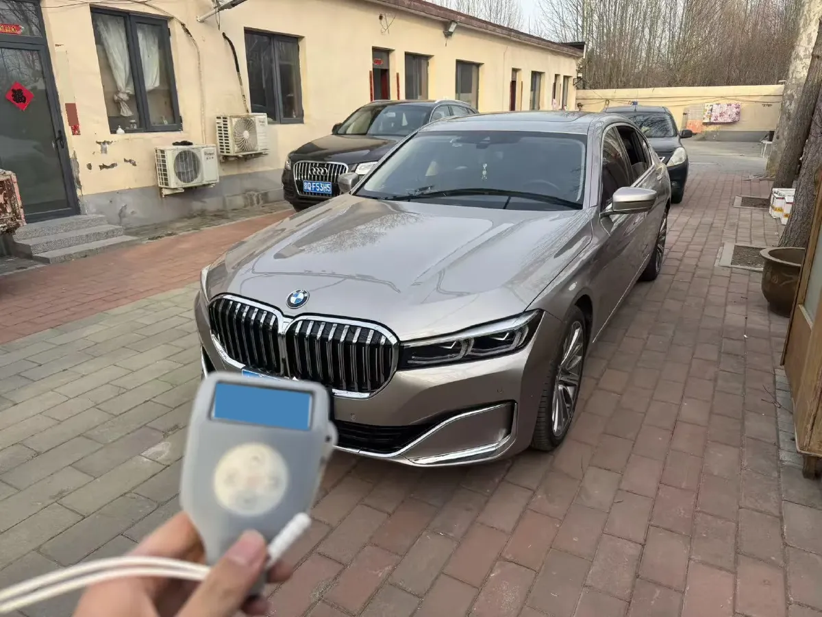 2019 BMW 7 Series 3.0T 340HP L6 8AT,autocango,china used car exporter,china ev exporter,chinese used car exporter,chinese used ev exporter