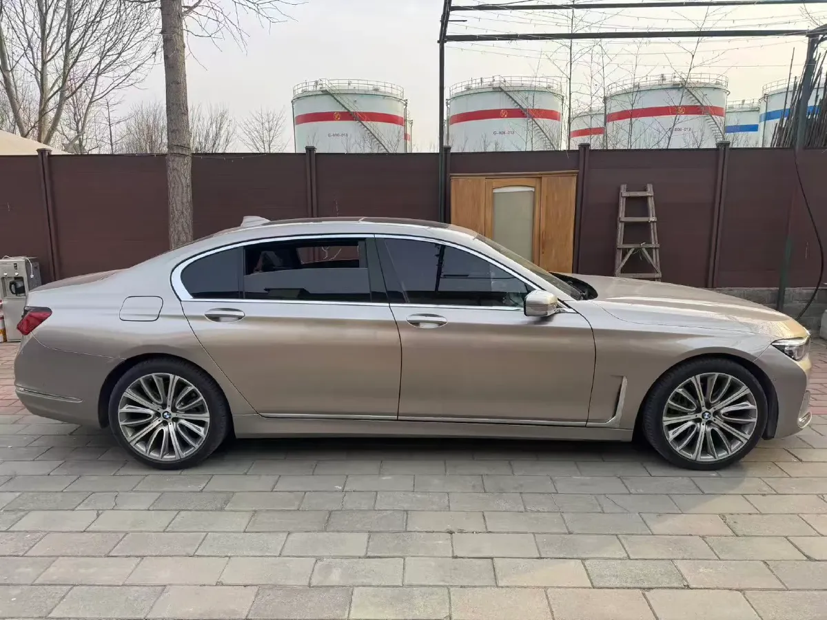 2019 BMW 7 Series 3.0T 340HP L6 8AT,autocango,china used car exporter,china ev exporter,chinese used car exporter,chinese used ev exporter