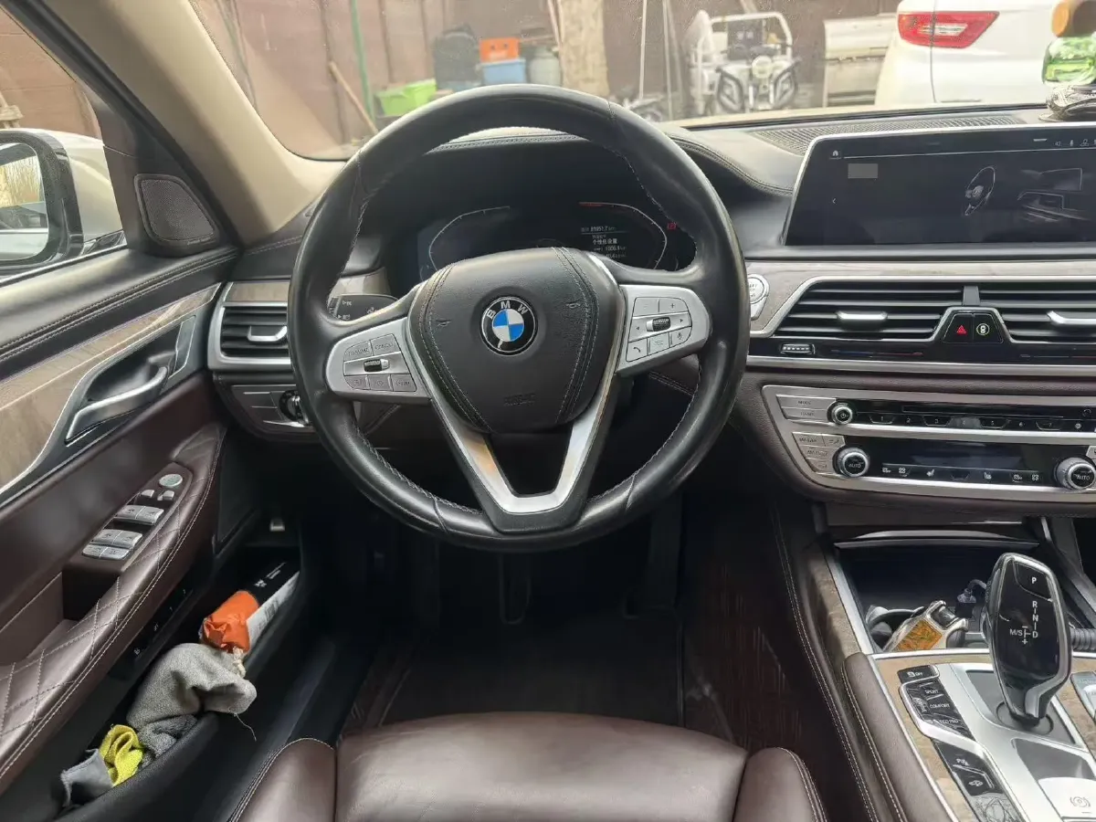 2019 BMW 7 Series 3.0T 340HP L6 8AT,autocango,china used car exporter,china ev exporter,chinese used car exporter,chinese used ev exporter
