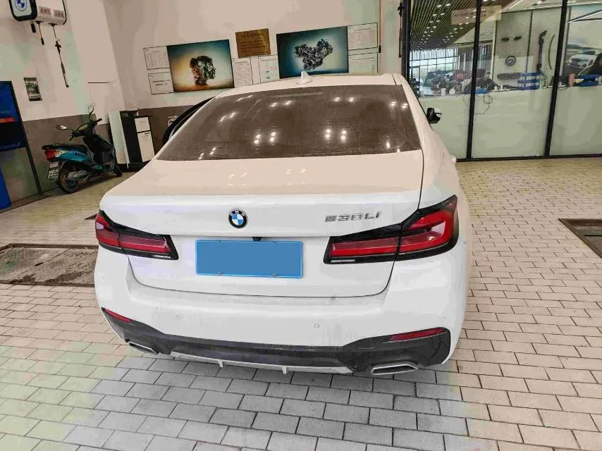 2021 BMW 5 Series 2.0T 252HP L4 8AT,autocango,china used car exporter,china ev exporter,chinese used car exporter,chinese used ev exporter