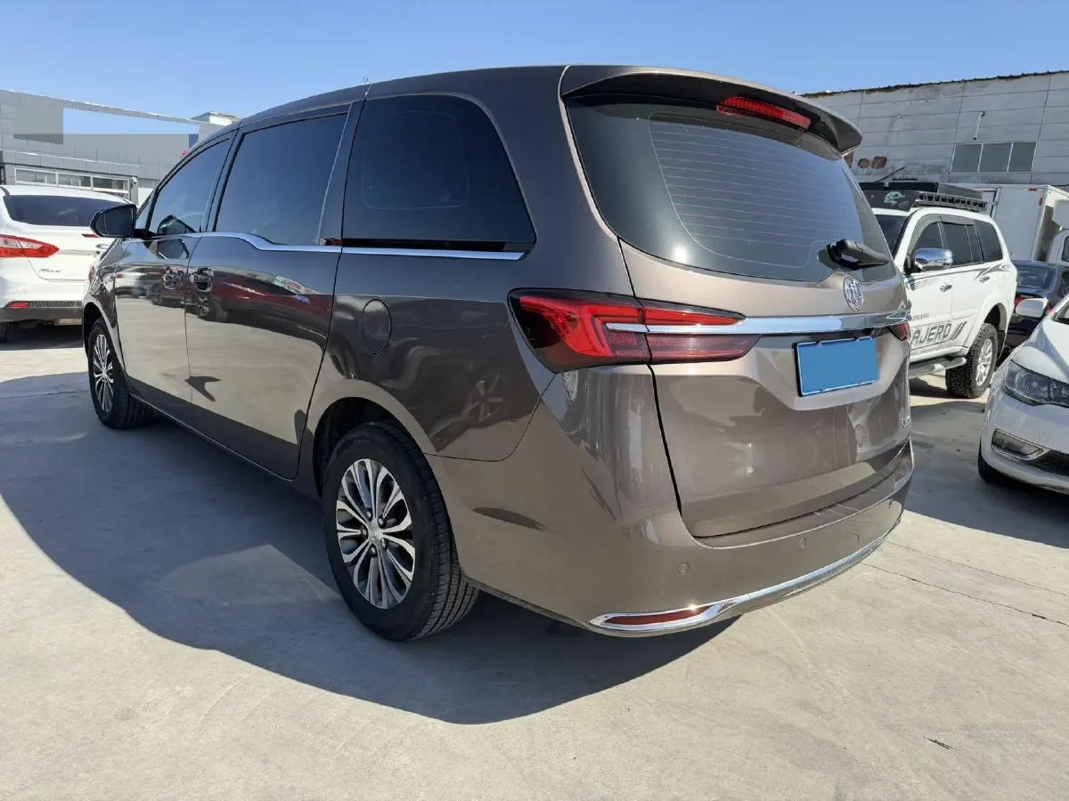 2022 Buick GL8 2.0T 237HP L4 9AT,autocango,china used car exporter,china ev exporter,chinese used car exporter,chinese used ev exporter