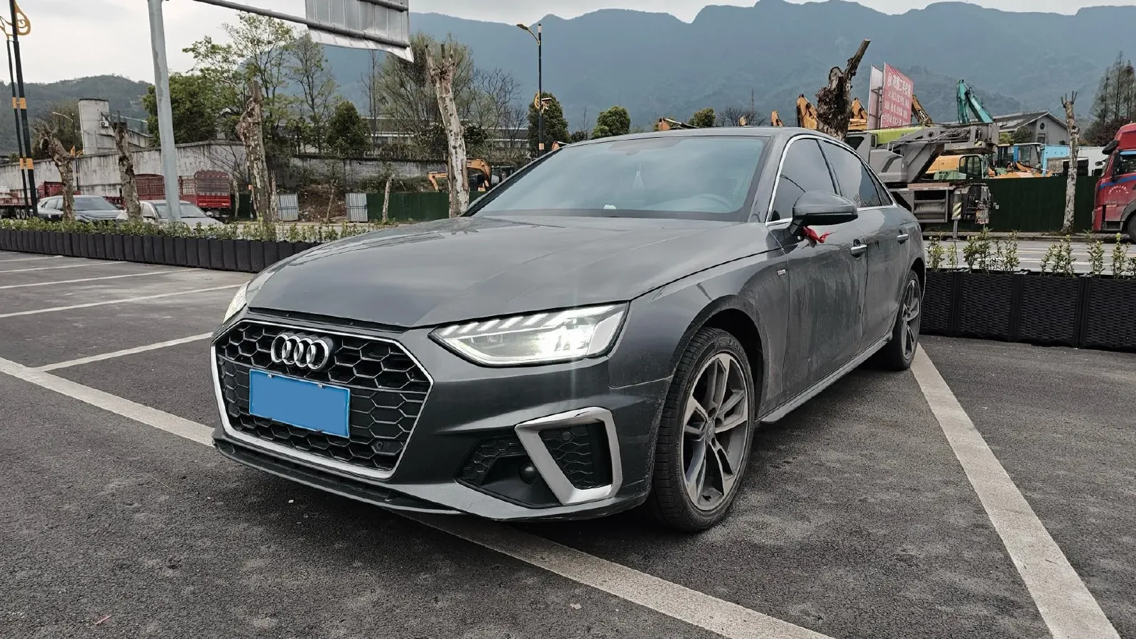 2022 Audi A4L 2.0T 190HP L4 7DCT,autocango,china used car exporter,china ev exporter,chinese used car exporter,chinese used ev exporter