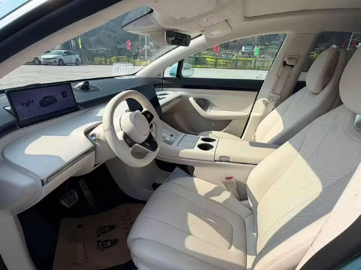 2025 Luxeed R7 REEV 156HP REEV 37KWH,autocango,china used car exporter,china ev exporter,chinese used car exporter,chinese used ev exporter