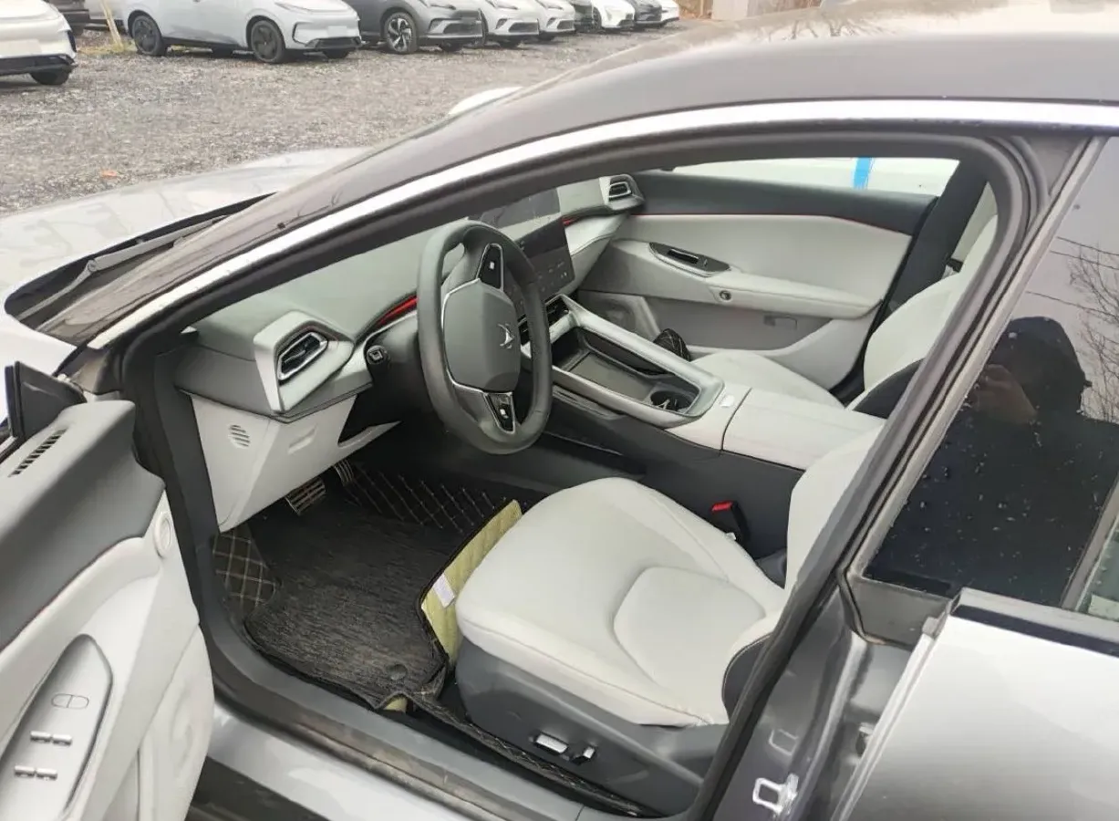 2024 ARCFOX αT5 BEV 79.2KWH,autocango,china used car exporter,china ev exporter,chinese used car exporter,chinese used ev exporter