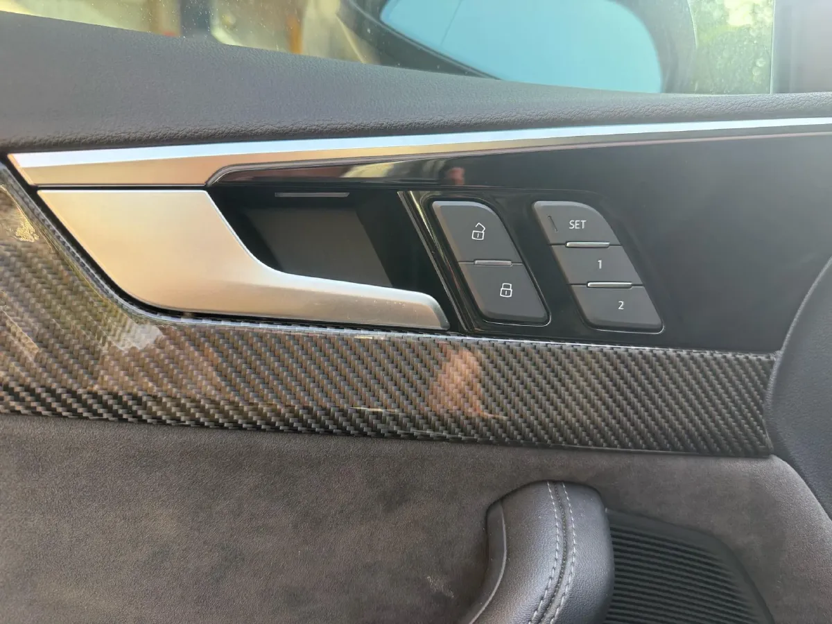 2023 Audi A4L 2.0T 245HP L4 7DCT,autocango,china used car exporter,china ev exporter,chinese used car exporter,chinese used ev exporter