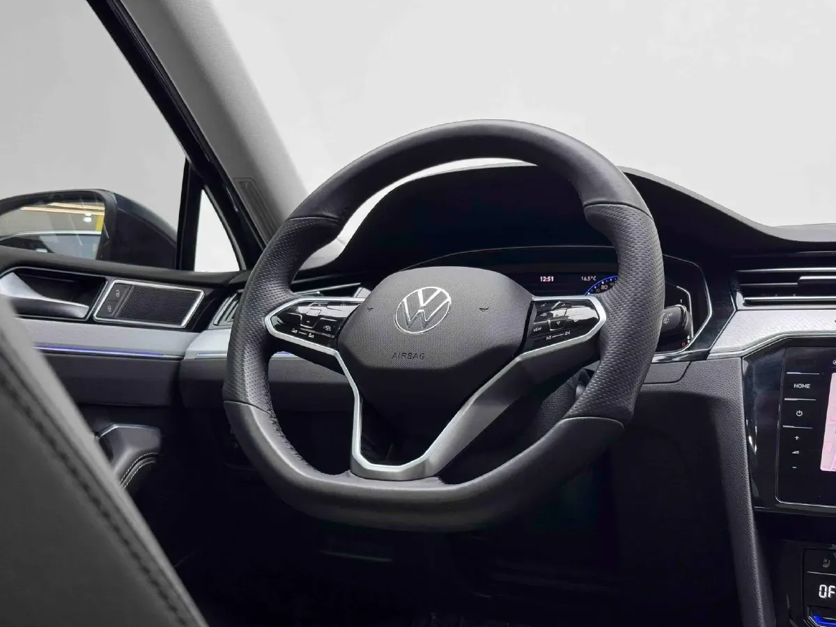 2023 Volkswagen Magotan 2.0T 186HP L4 7DCT,autocango,china used car exporter,china ev exporter,chinese used car exporter,chinese used ev exporter