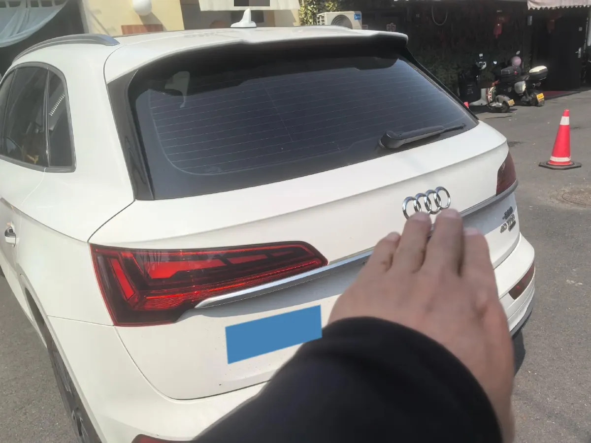 2022 Audi Q5L 2.0T 190HP L4 7DCT,autocango,china used car exporter,china ev exporter,chinese used car exporter,chinese used ev exporter