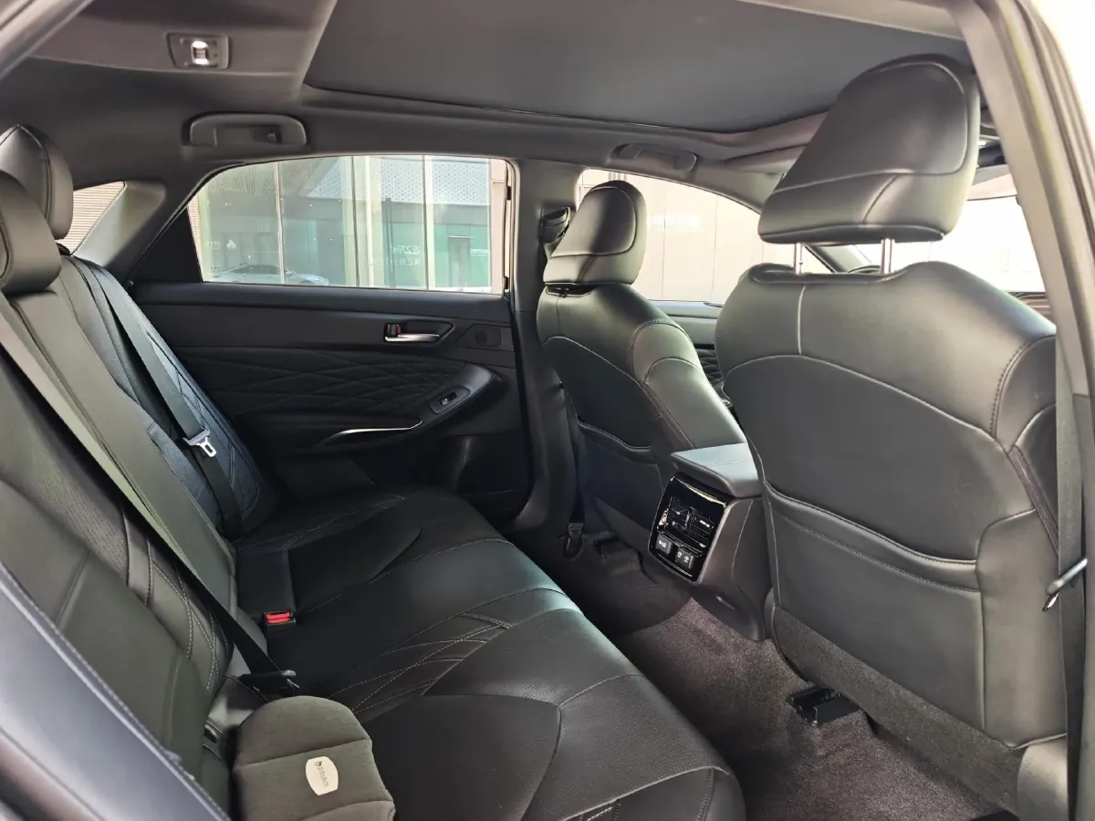 2019 Toyota Avalon 2.5L 178HP L4 E-CVT Hybrid,autocango,china used car exporter,china ev exporter,chinese used car exporter,chinese used ev exporter