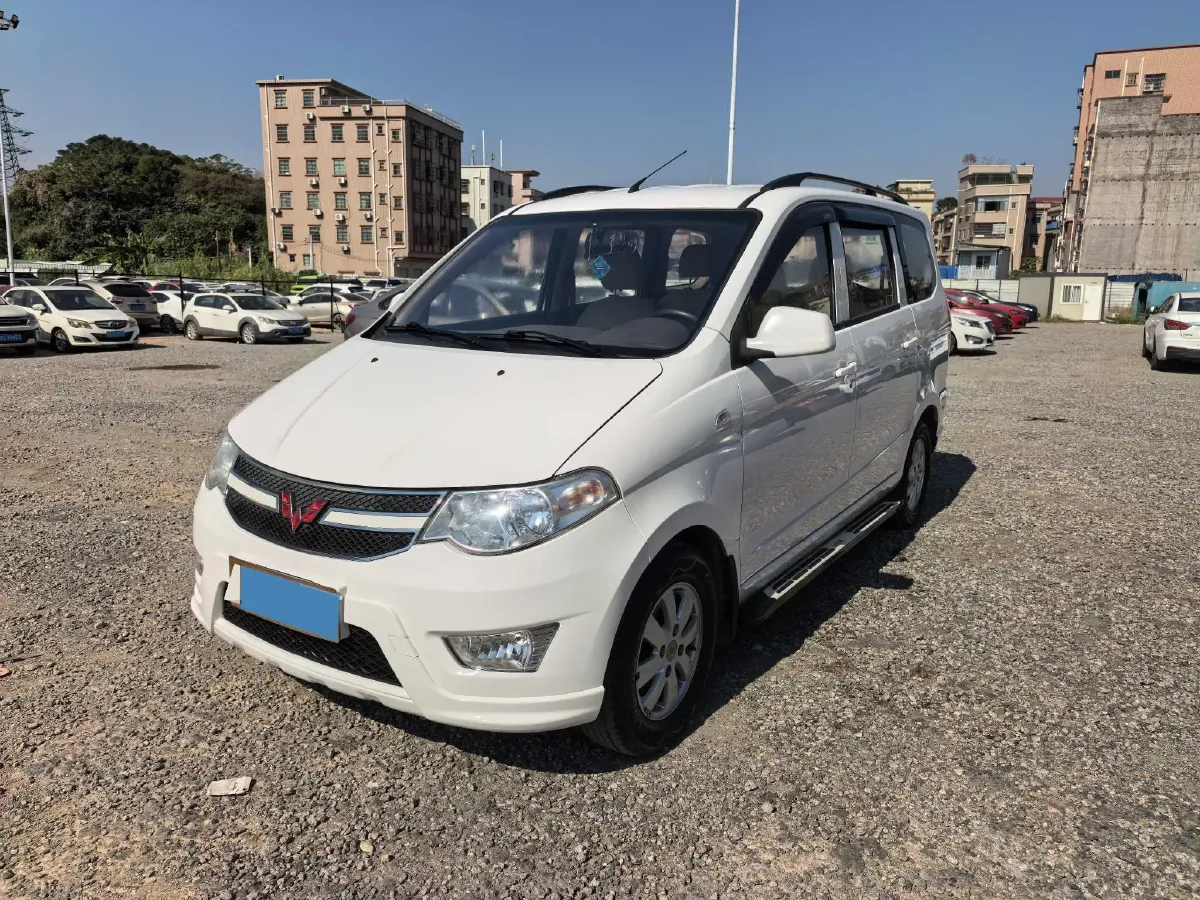 2018 WuLing HongGuang 1.5L 105HP L4 5MT,autocango,china used car exporter,china ev exporter,chinese used car exporter,chinese used ev exporter