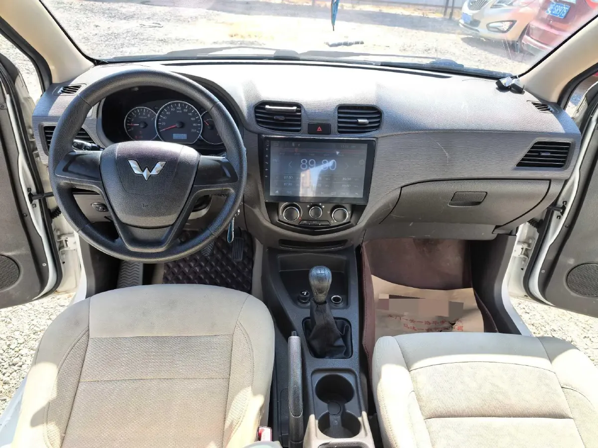 2018 WuLing HongGuang 1.5L 105HP L4 5MT,autocango,china used car exporter,china ev exporter,chinese used car exporter,chinese used ev exporter