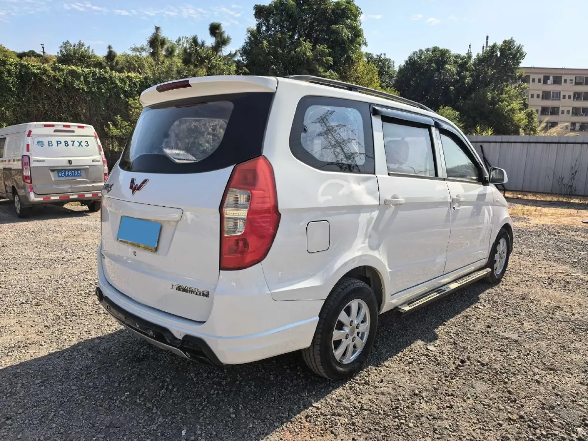 2018 WuLing HongGuang 1.5L 105HP L4 5MT,autocango,china used car exporter,china ev exporter,chinese used car exporter,chinese used ev exporter