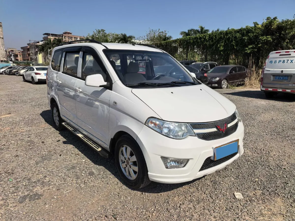 2018 WuLing HongGuang 1.5L 105HP L4 5MT,autocango,china used car exporter,china ev exporter,chinese used car exporter,chinese used ev exporter