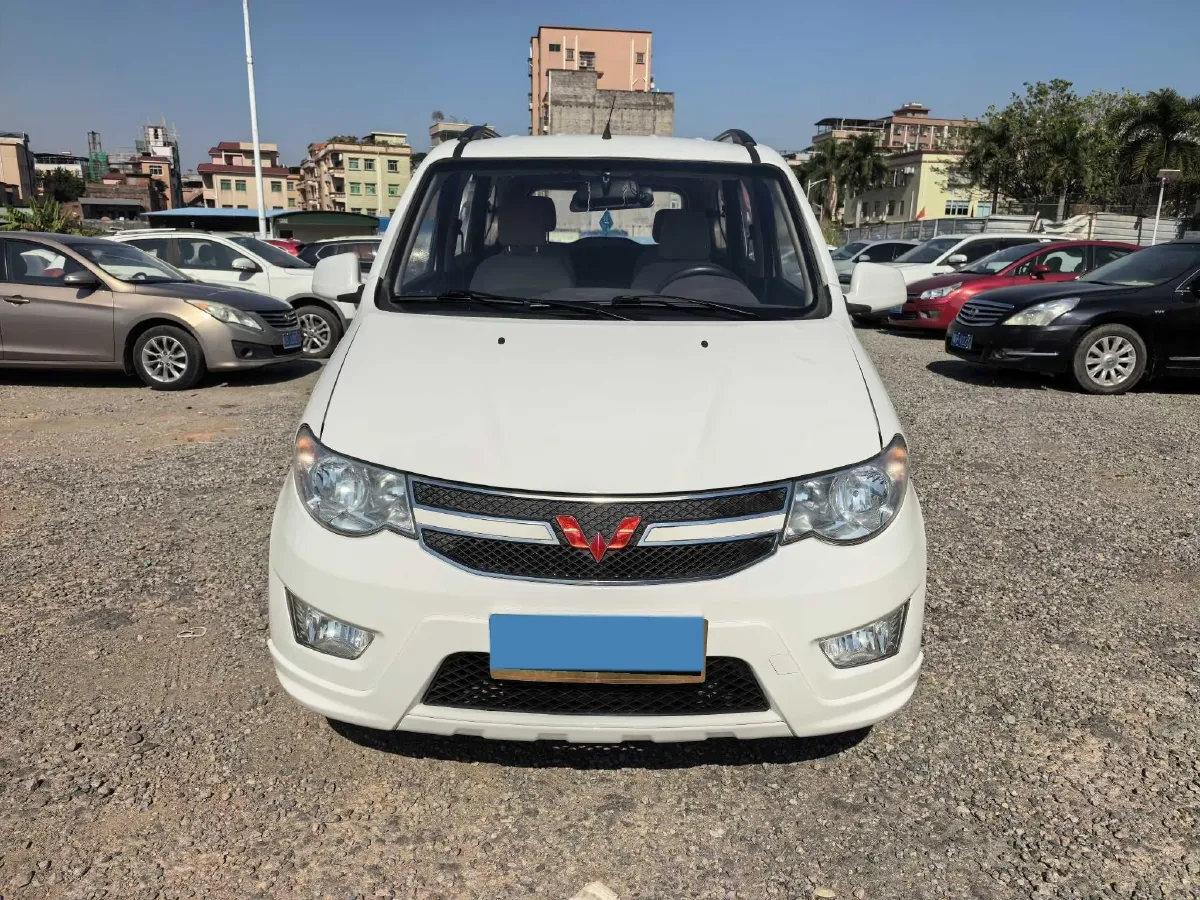 2018 WuLing HongGuang 1.5L 105HP L4 5MT,autocango,china used car exporter,china ev exporter,chinese used car exporter,chinese used ev exporter