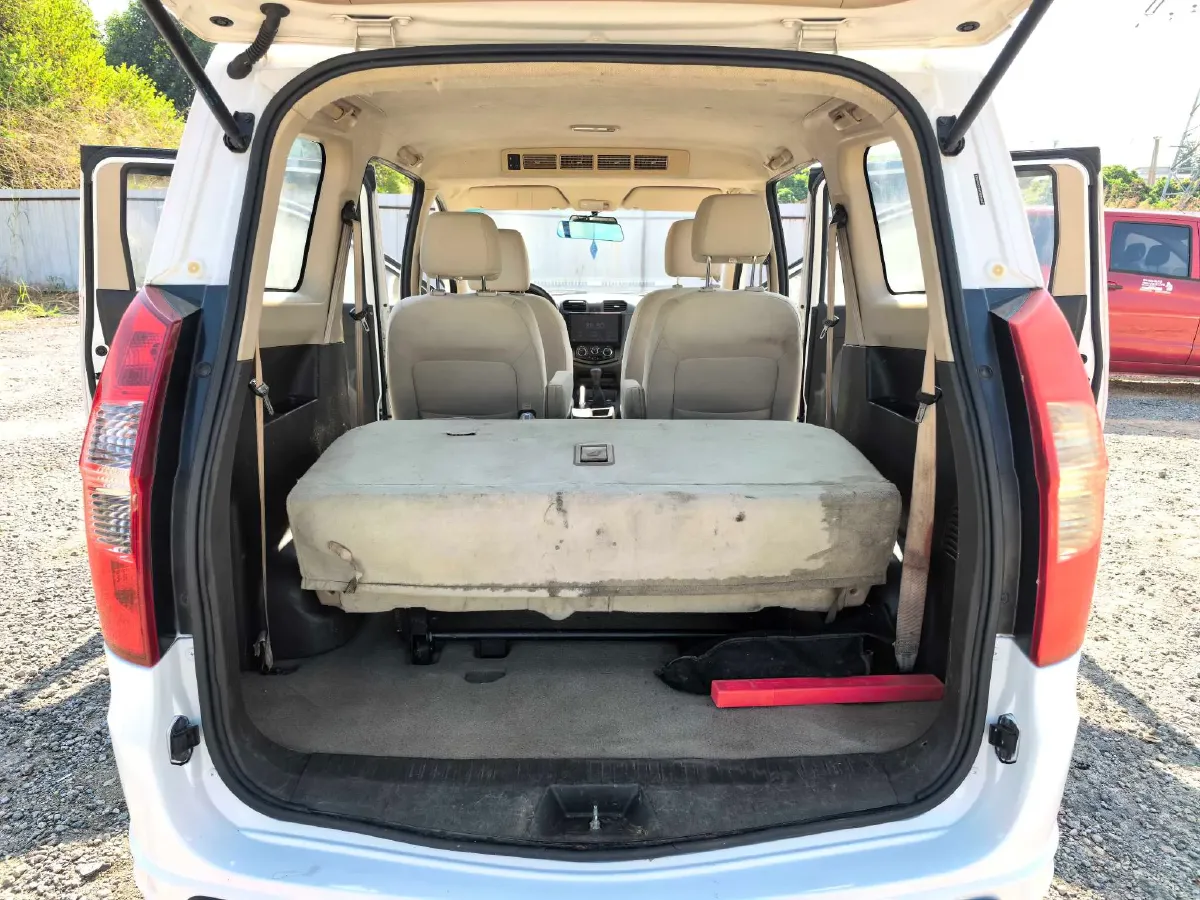 2018 WuLing HongGuang 1.5L 105HP L4 5MT,autocango,china used car exporter,china ev exporter,chinese used car exporter,chinese used ev exporter