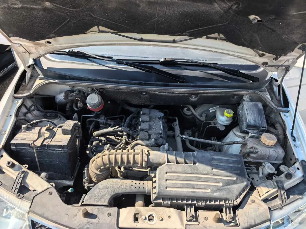 2018 WuLing HongGuang 1.5L 105HP L4 5MT,autocango,china used car exporter,china ev exporter,chinese used car exporter,chinese used ev exporter