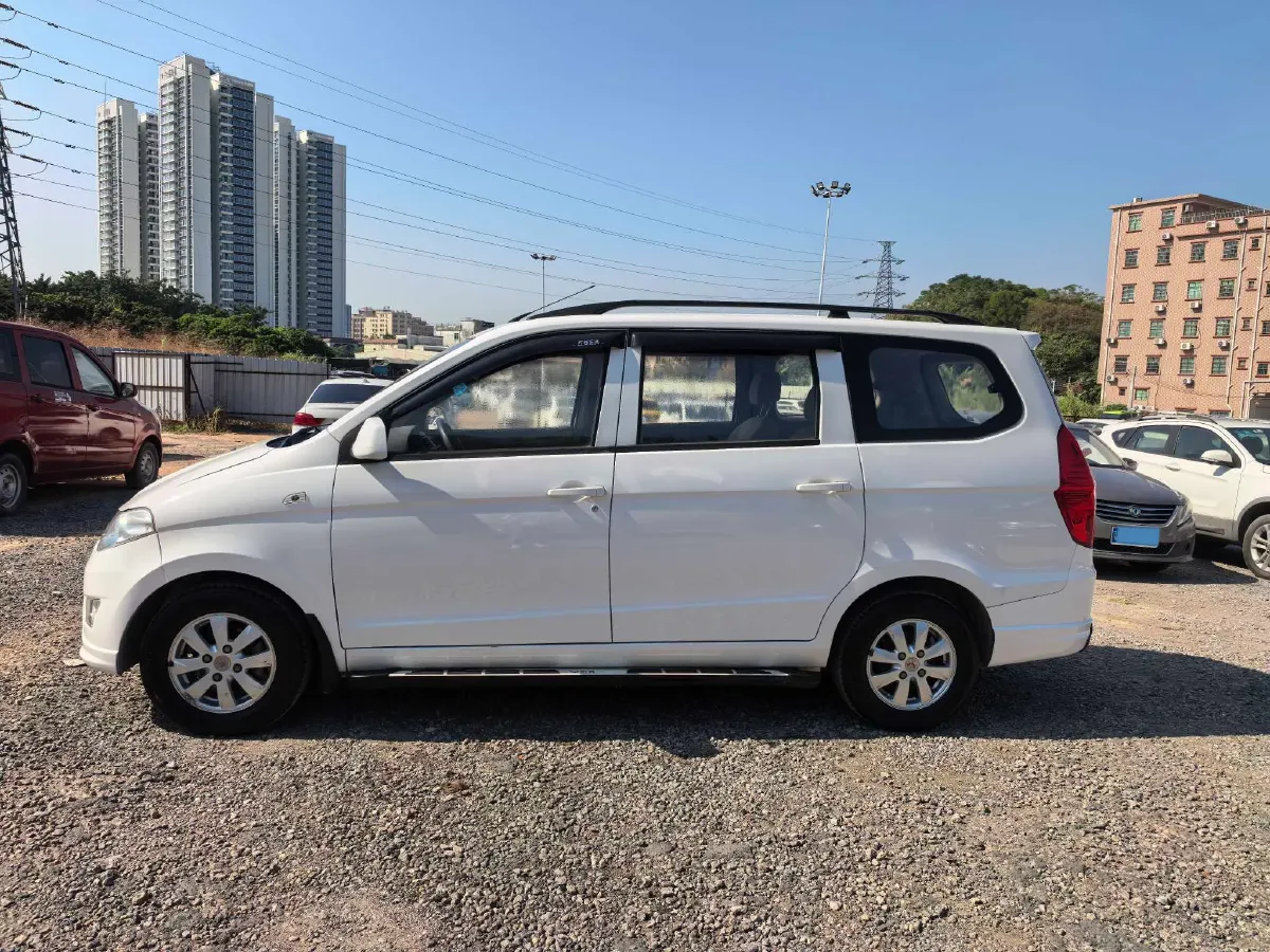 2018 WuLing HongGuang 1.5L 105HP L4 5MT,autocango,china used car exporter,china ev exporter,chinese used car exporter,chinese used ev exporter