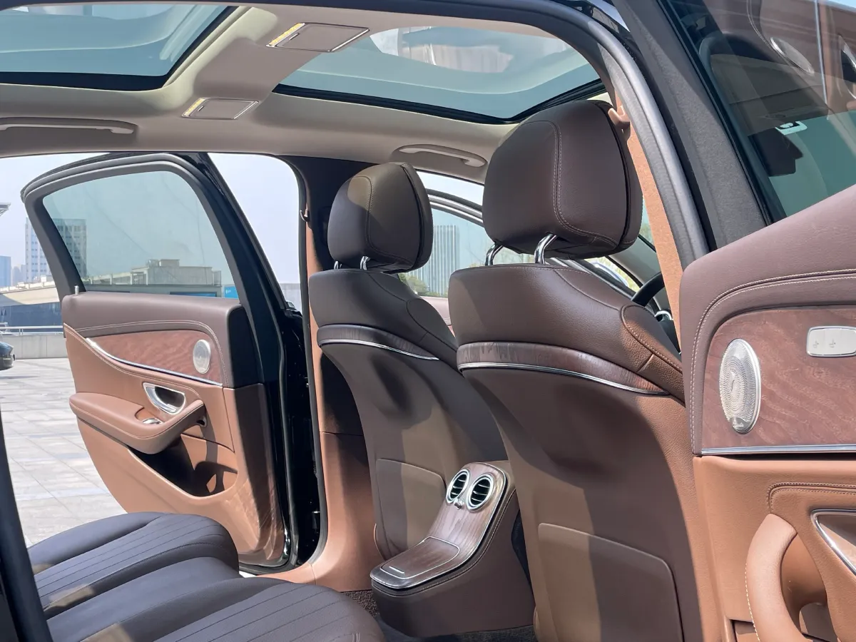 2021 Mercedes-Benz E Class 2.0T 197HP L4 9AT,autocango,china used car exporter,china ev exporter,chinese used car exporter,chinese used ev exporter