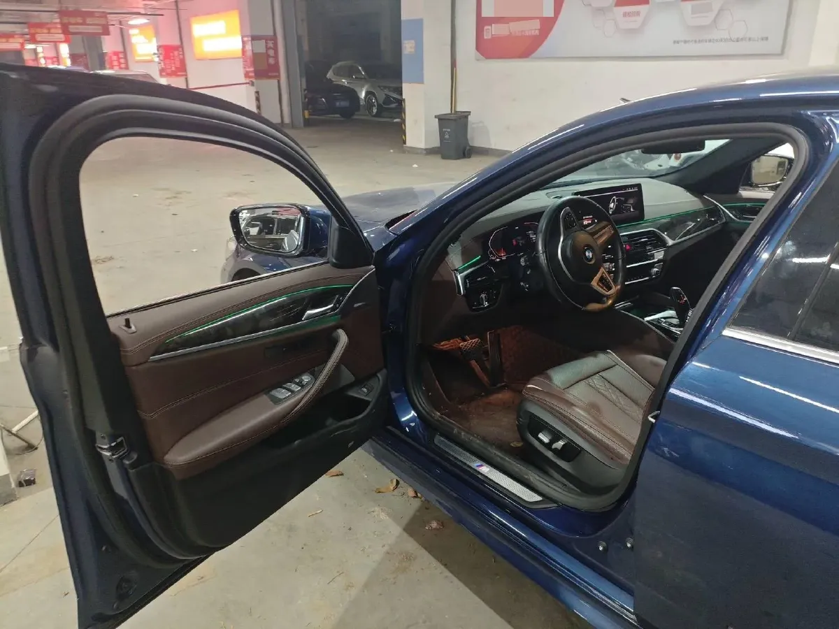 2022 BMW 5 Series 2.0T 184HP L4 8AT,autocango,china used car exporter,china ev exporter,chinese used car exporter,chinese used ev exporter