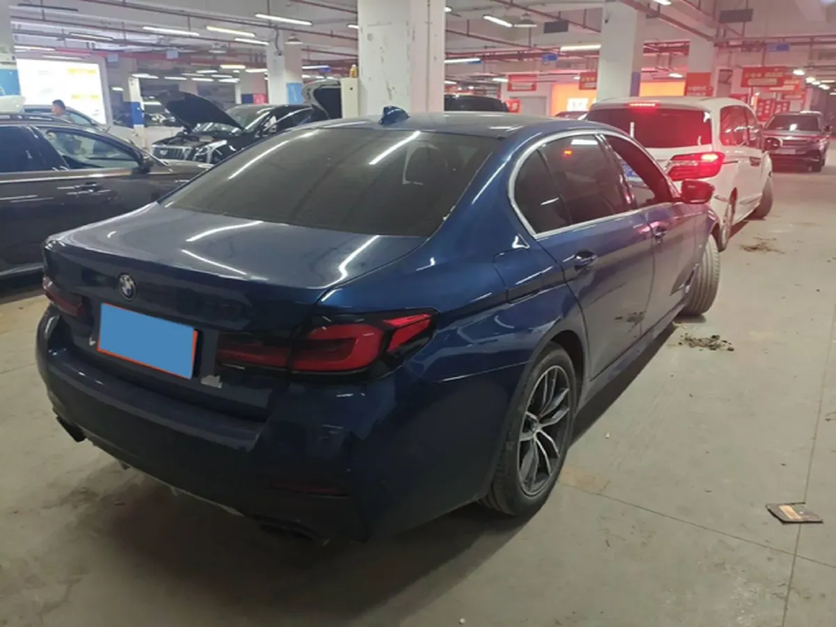 2022 BMW 5 Series 2.0T 184HP L4 8AT,autocango,china used car exporter,china ev exporter,chinese used car exporter,chinese used ev exporter
