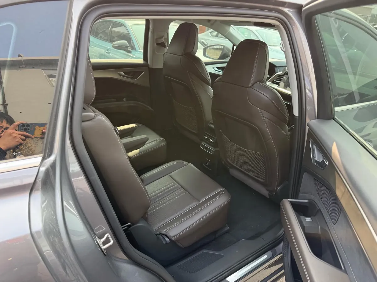 2023 Audi Q5 e-tron BEV 83.4KWH,autocango,china used car exporter,china ev exporter,chinese used car exporter,chinese used ev exporter