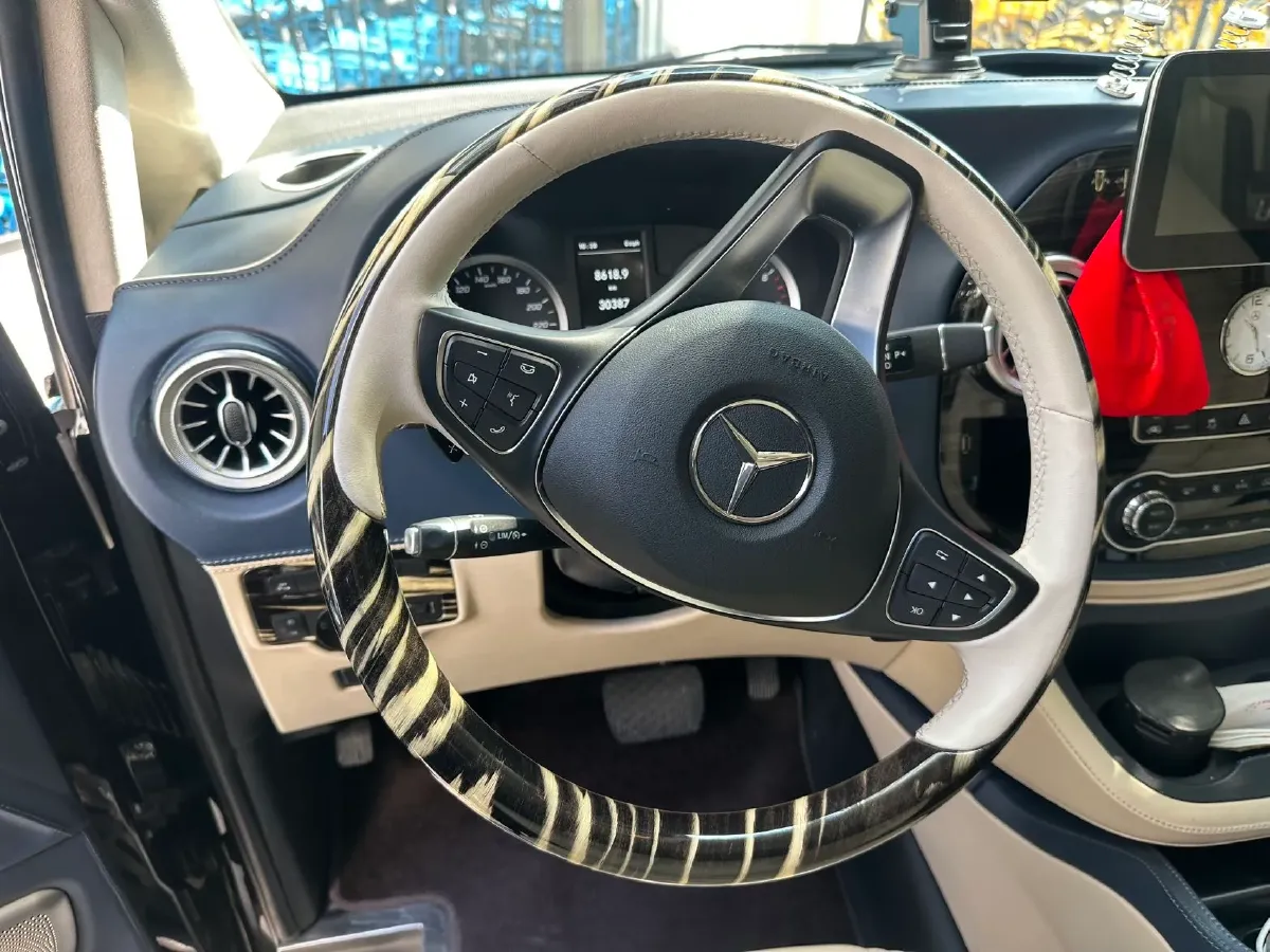 2021 Mercedes-Benz Vito 2.0T 211HP L4 9AT,autocango,china used car exporter,china ev exporter,chinese used car exporter,chinese used ev exporter