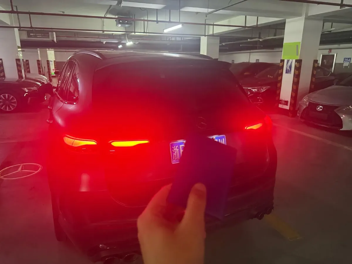 2024 Mercedes-Benz GLC AMG 2.0T 421HP L4 9AT,autocango,china used car exporter,china ev exporter,chinese used car exporter,chinese used ev exporter