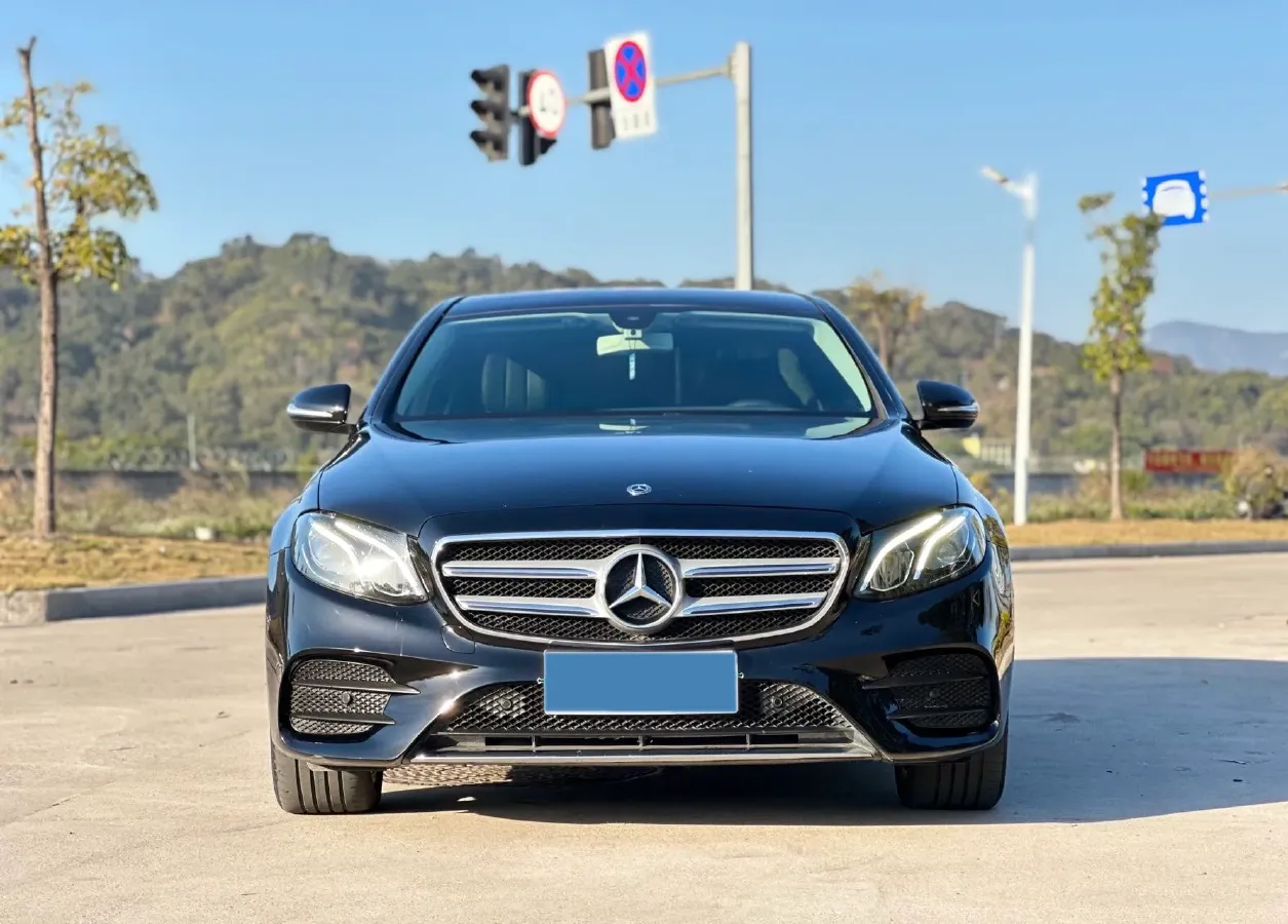 2020 Mercedes-Benz E Class 1.5T 184HP L4 9AT,autocango,china used car exporter,china ev exporter,chinese used car exporter,chinese used ev exporter