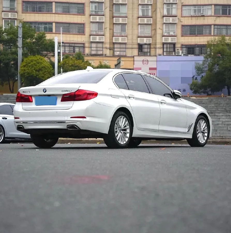2020 BMW 5 Series 2.0T 252HP L4 8AT,autocango,china used car exporter,china ev exporter,chinese used car exporter,chinese used ev exporter