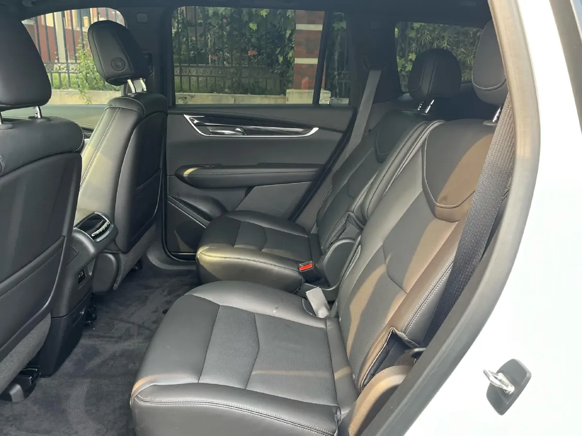 2020 Cadillac XT6 2.0T 237HP L4 9AT,autocango,china used car exporter,china ev exporter,chinese used car exporter,chinese used ev exporter