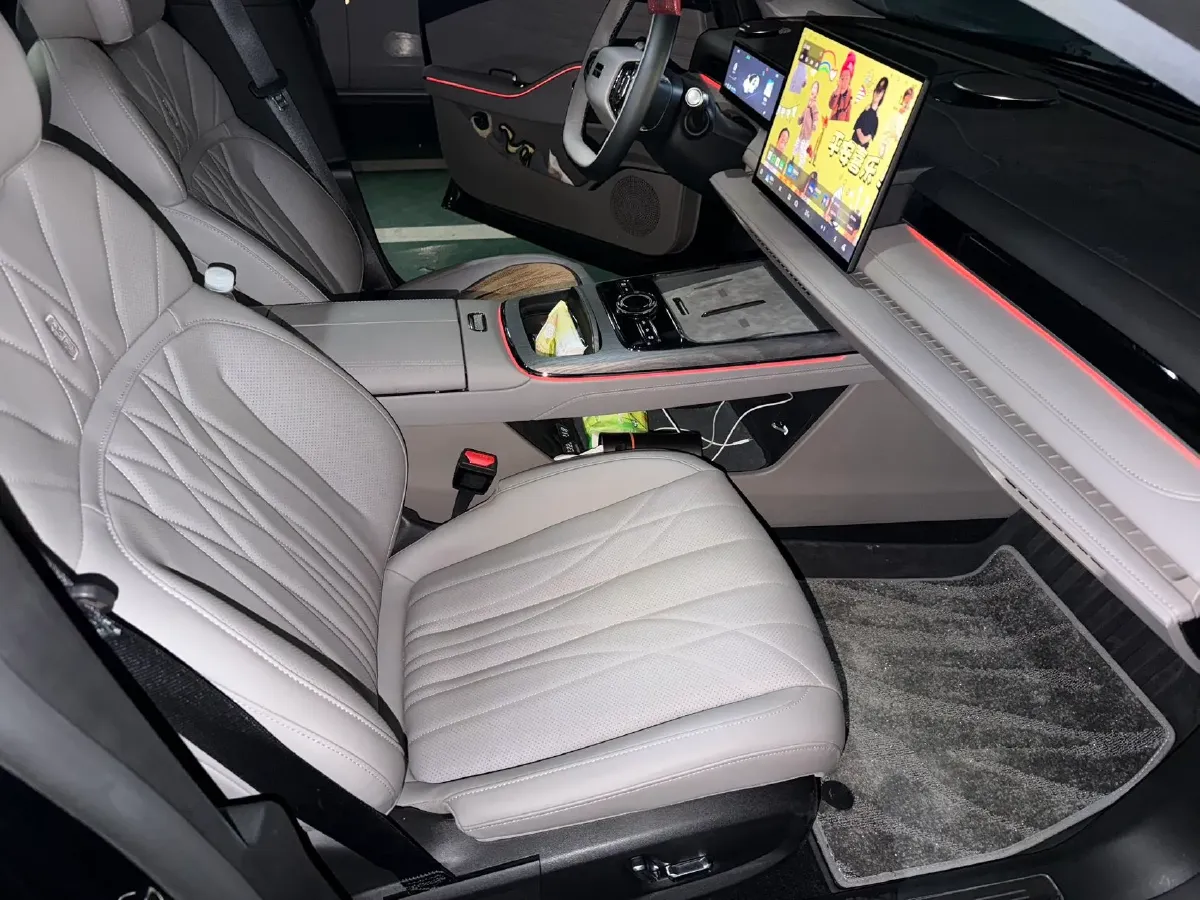 2025 Geely Galaxy Starshine 8 1.5L 112HP L4 1DHT PHEV,autocango,china used car exporter,china ev exporter,chinese used car exporter,chinese used ev exporter