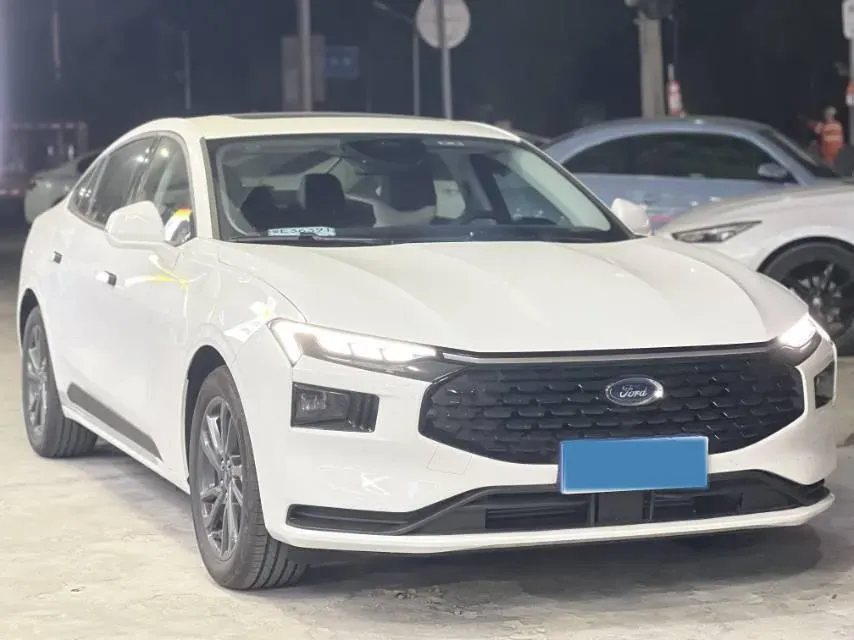 2025 Ford Mondeo 1.5T 190HP L4 8AT,autocango,china used car exporter,china ev exporter,chinese used car exporter,chinese used ev exporter