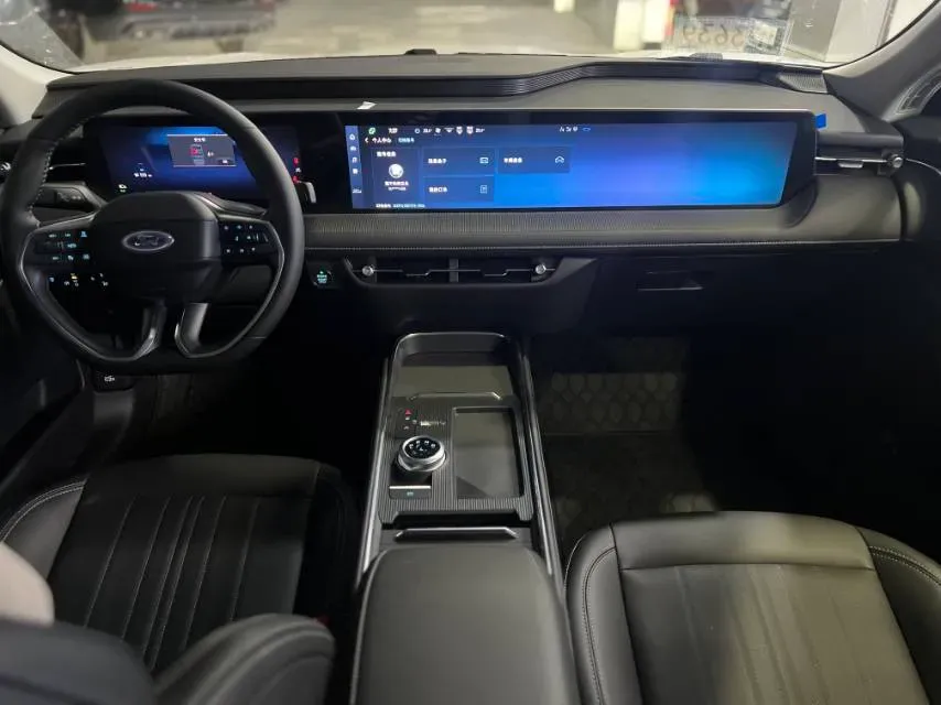 2025 Ford Mondeo 1.5T 190HP L4 8AT,autocango,china used car exporter,china ev exporter,chinese used car exporter,chinese used ev exporter