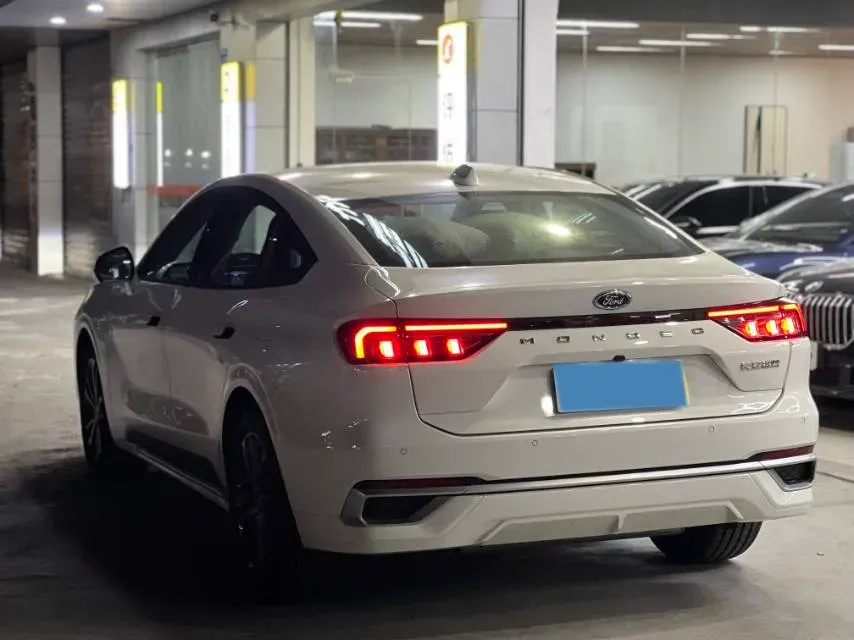 2025 Ford Mondeo 1.5T 190HP L4 8AT,autocango,china used car exporter,china ev exporter,chinese used car exporter,chinese used ev exporter
