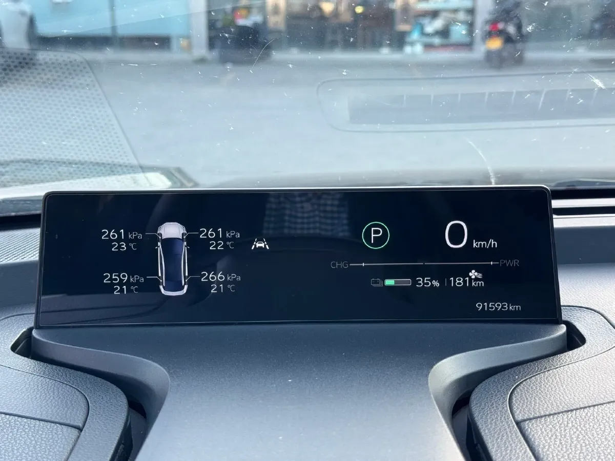 2023 Toyota bZ3 BEV 49.92KWH,autocango,china used car exporter,china ev exporter,chinese used car exporter,chinese used ev exporter