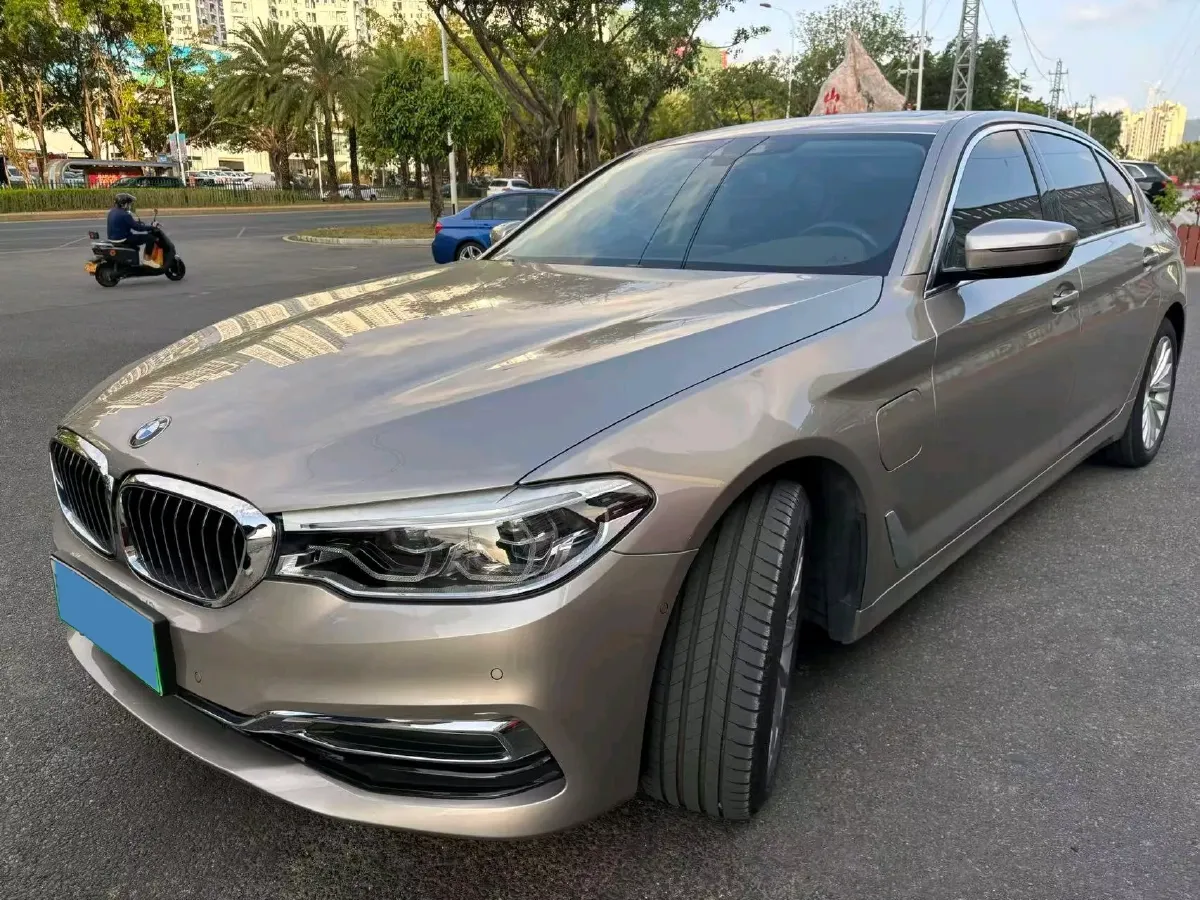 2020 BMW 5 Series 2.0T 184HP L4 8AT PHEV 17.7KWH,autocango,china used car exporter,china ev exporter,chinese used car exporter,chinese used ev exporter
