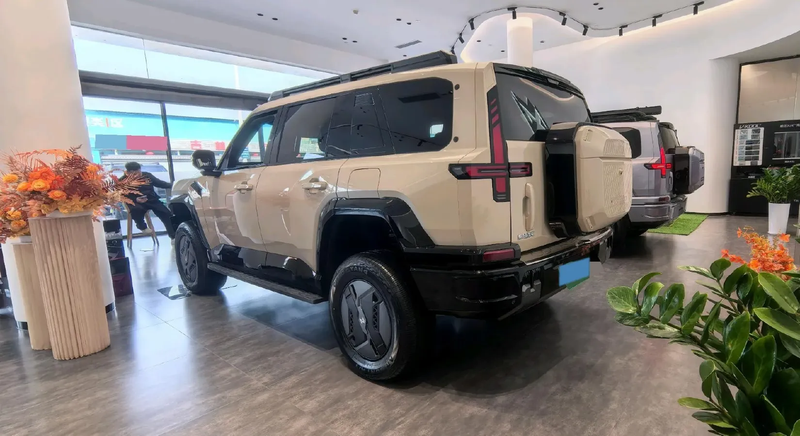 2025 Jetour Zongheng G700 2.0T 211HP L4 2DHT PHEV,autocango,china used car exporter,china ev exporter,chinese used car exporter,chinese used ev exporter