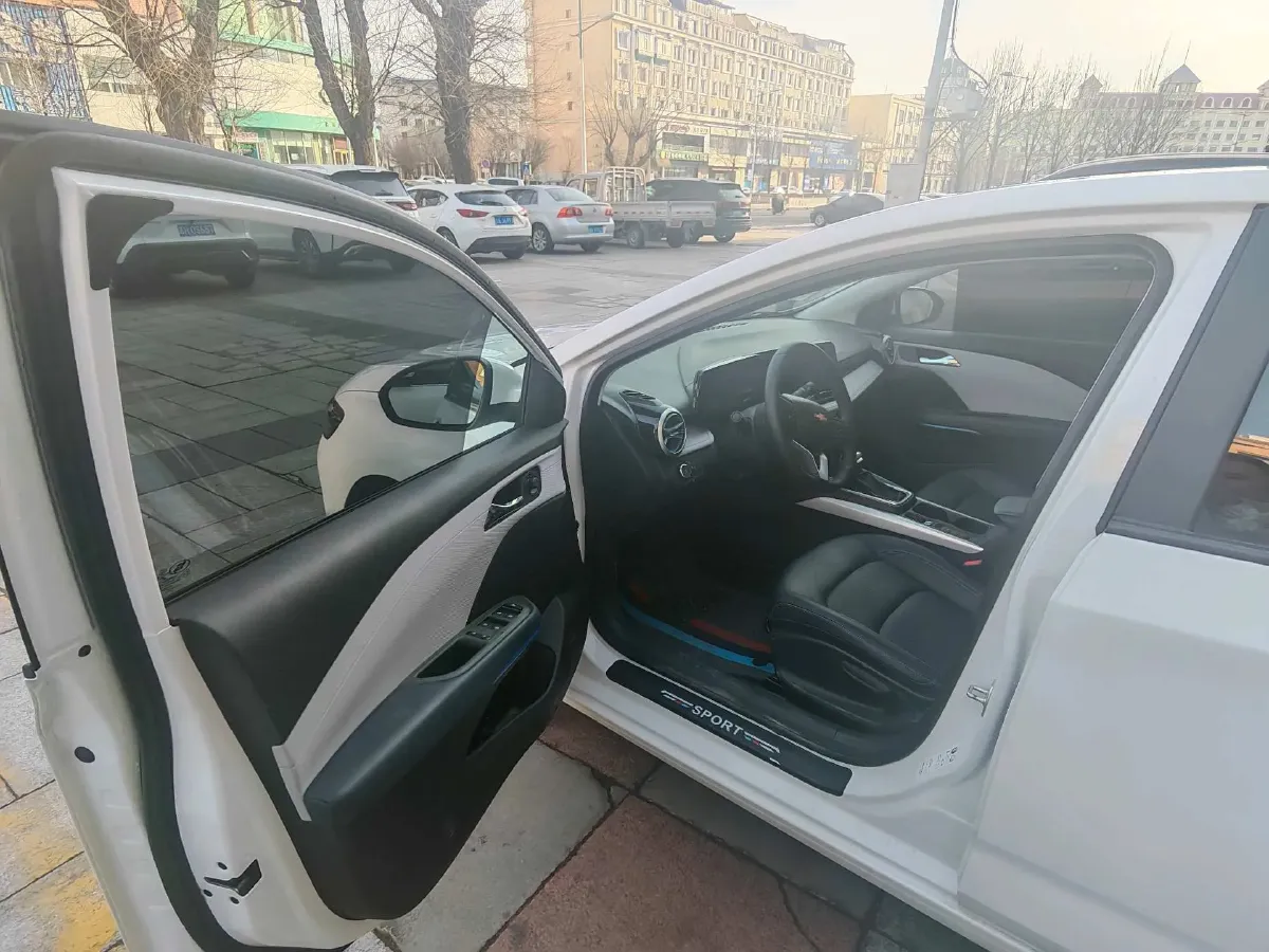 2023 Chevrolet Monza 1.5L 113HP L4 6DCT,autocango,china used car exporter,china ev exporter,chinese used car exporter,chinese used ev exporter